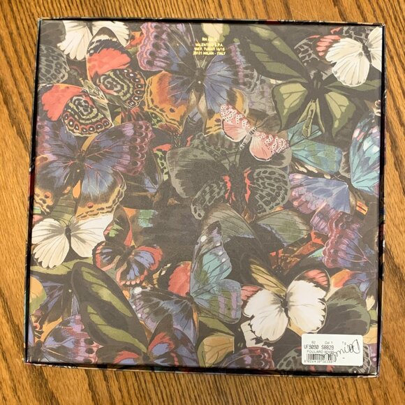 Valentino Silk Scarf, Butterfly, with original Box - Picture 6 of 6